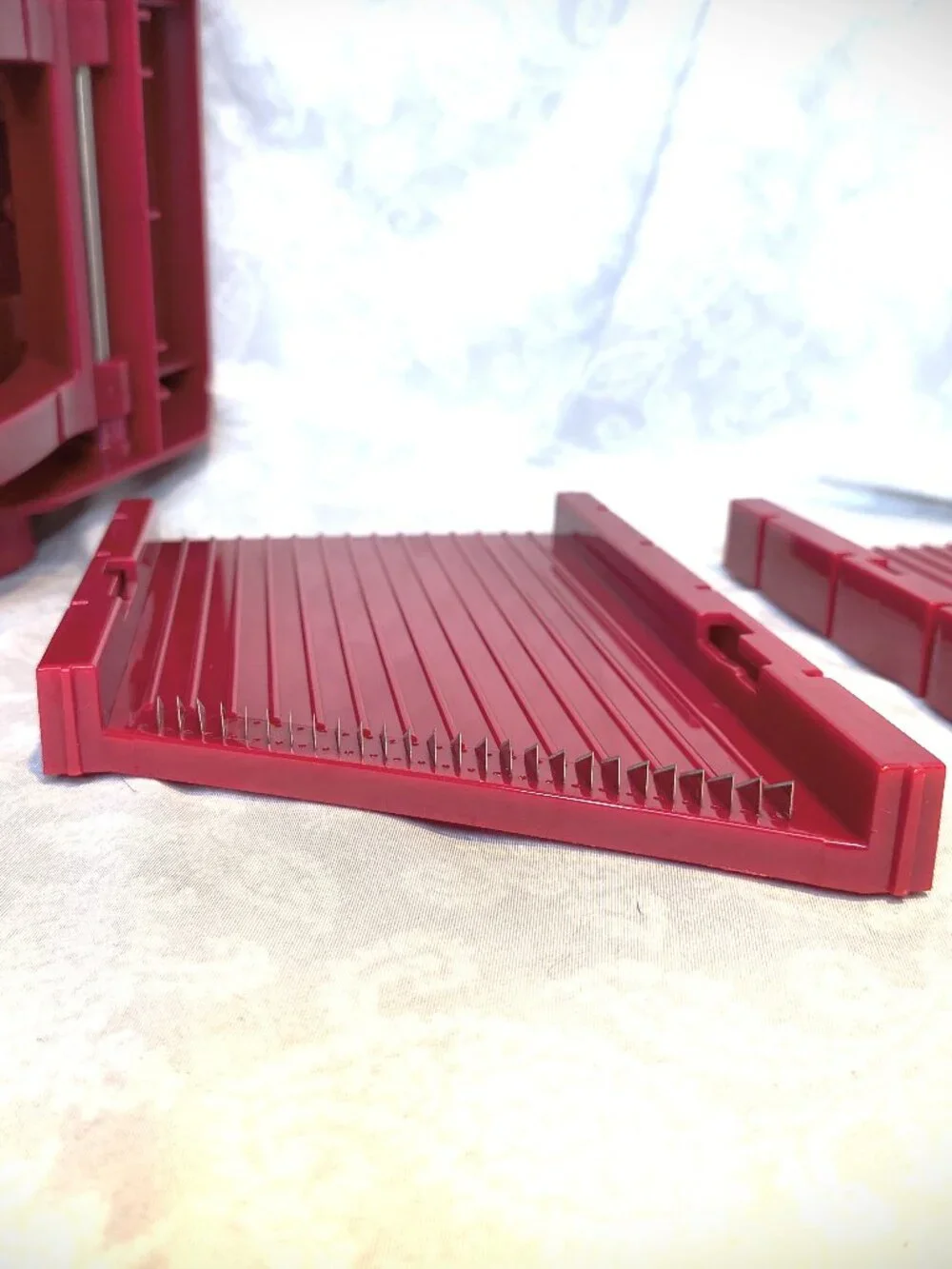 Red KitchenAid mandoline slicer - Dishwasher safe - Adjustable thickness